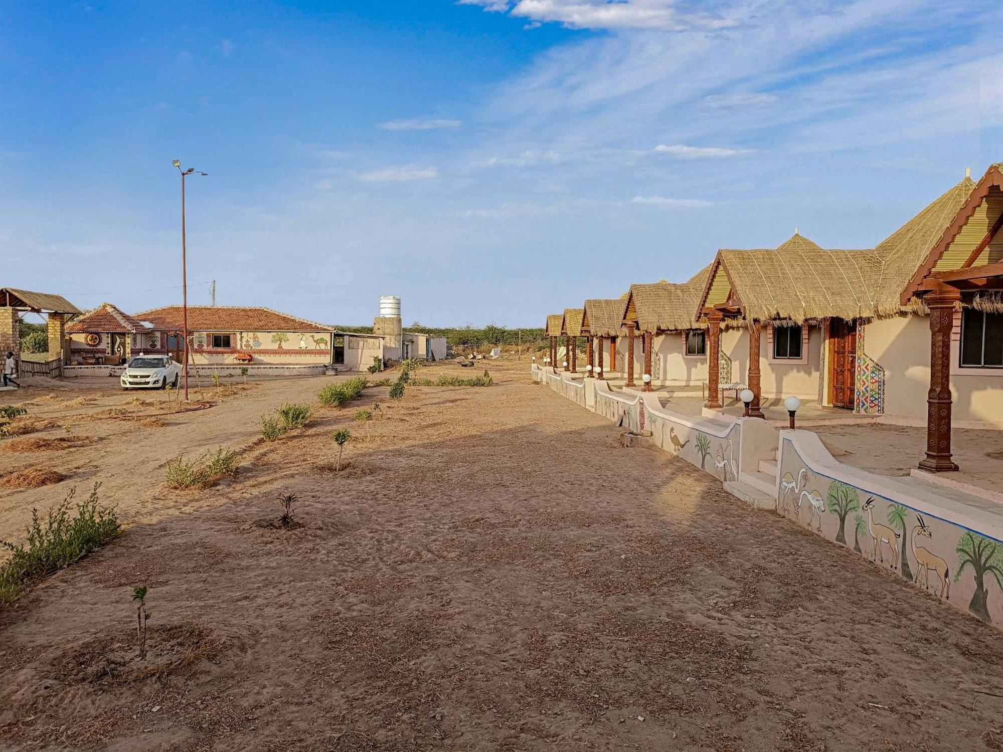 Dholavira Village Resort Extérieur photo